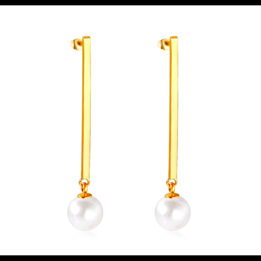 NWT Gold plated  drop earring with pearls